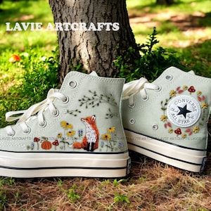 Converse estive ricamate con volpe, Converse ricamate con fiore di volpe, Converse personalizzate con volpe ricamata, Sneakers ricamate con volpe, Regalo di compleanno