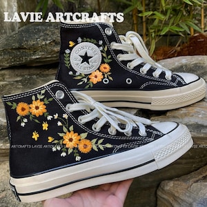 Sunflower Converse, Sunflower Embroidered Sneaker, Custom Converse Sunflowers, Converse Embroidered Sunflowers, Flowers Wreath, Gift For Her