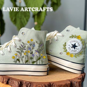 刺繍入りの花柄とハートのコンバース チャックテイラー ハイ