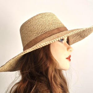 Sombrero de sol de ganchillo hecho a mano - ecológico - "el romántico" - 100% rafia natural