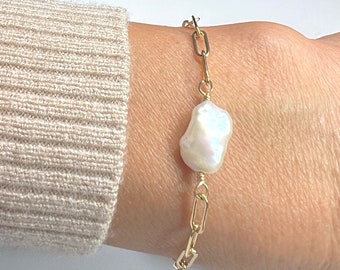 Paper Clip & Keshi Pearl Bracelet