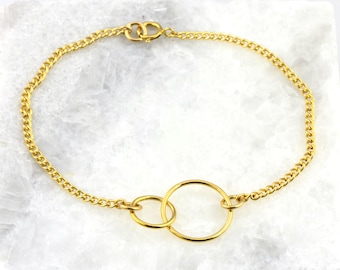 Gold Interlocking Circles Bracelet