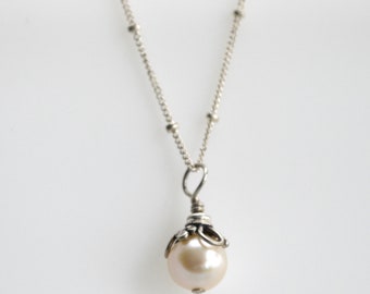 Floral Pearl Drop Necklace