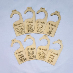 Children&#39;s animal wardrobe divider hanger