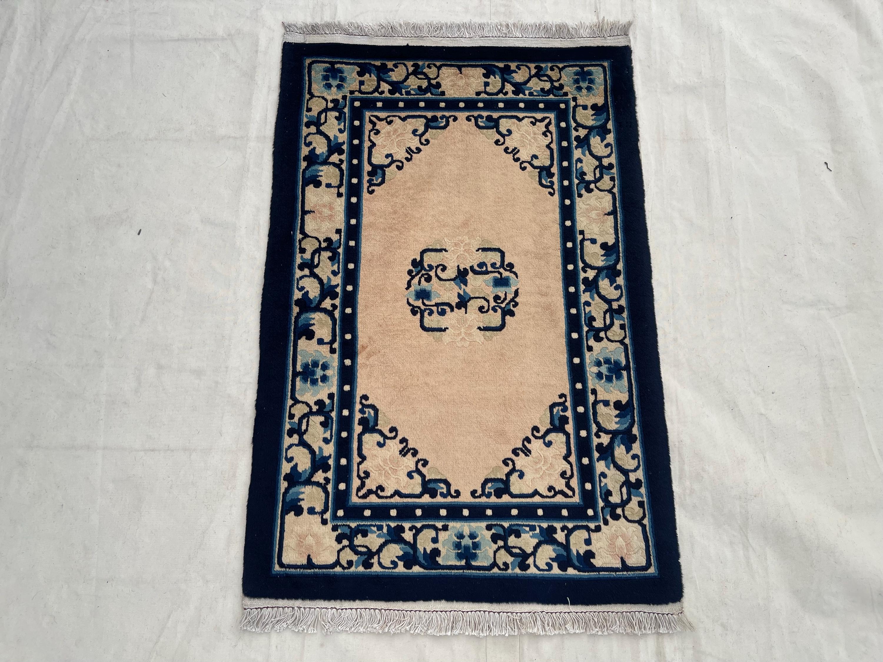 Uyghur rug - Etsy 日本