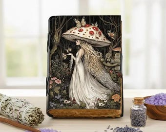 Fairy leren grimoire – boek met schaduwen in reliëf, hekserijdagboek