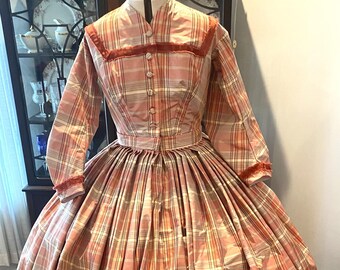 1860s day dress with shawl THML