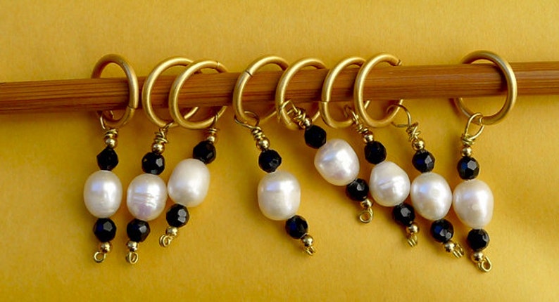 blue and white glass crystal and pearl Stitch marker for knitting 6+1 pcs