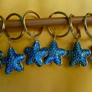Stitch markers for knitting or crochetting work,  6 pcs, made  cloisonne beads - starfish, large rings