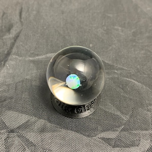 Marbre de verre transparent fait main de 25 mm avec opale roulée
