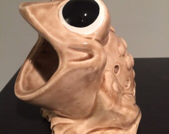 Ceramic Frog Scrubby 4” high Sponge Holder Light Brown with Speckles
