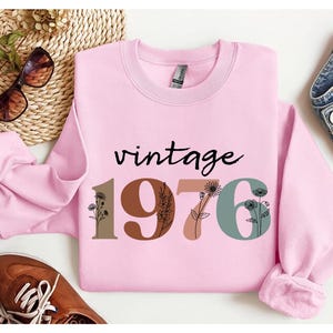 50th Wildflower Shirt, Personalized Vintage 1976 Sweatshirt, 50th Birthday Gift, 50th Birthday Women, 50th Birthday Friend,1976 Birthday Tee image 3