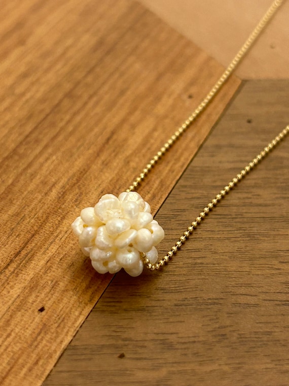 BALL O PEARLS White Pearl Ball Cluster Gold Filled Chain