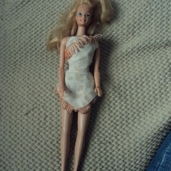 vintage 11 inch barbie cave girl 1966 blonde hair twister waist girls toy