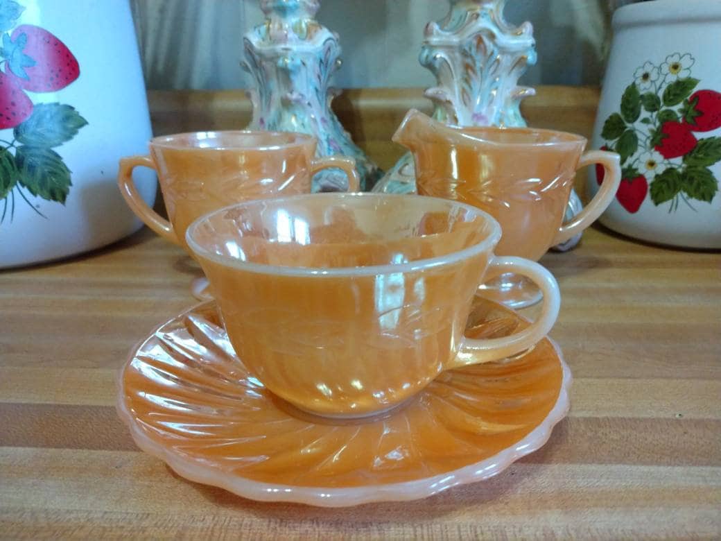 Four Pieces Vintage Anchor Hocking Peach Swirl Suburbia 6 Inch 