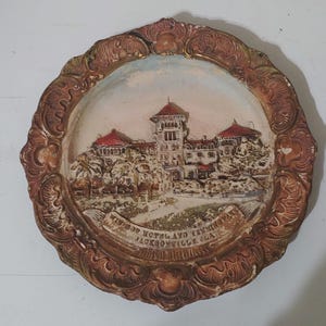 vintage ceramic chalk plate wall hanging souvenir 7 1/2&quot; Windsor hotel and Hemming Park, Jacksonville FL