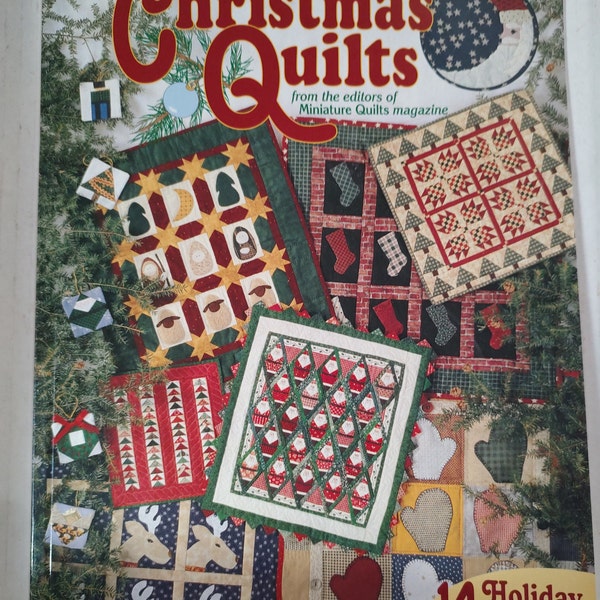 Favorite little Christmas Quilts from the editors of Miniature Quilts Magazine softback full size pattern pieces and instructions