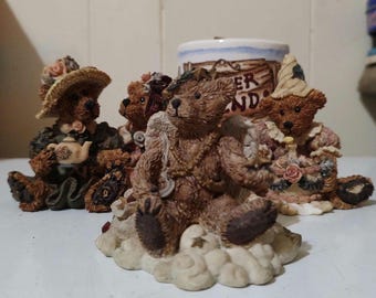 Vintage lot of 3 Boyd's bears numbered figurines and one "forever friends" coffee cup.