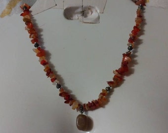 Vintage necklace orange and white quartz stones 18 inch costume jewelry pendant