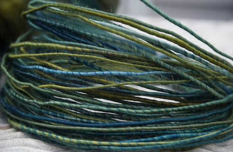 Wool fiber wire deep green and deep blue merino wool image 1
