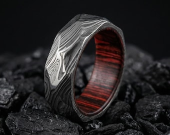 Damascus Steel Hammered Ring, 5th Anniversary Gift for Him, Promise Ring, Viking Hammered Band, Norse Ring, Red Wood