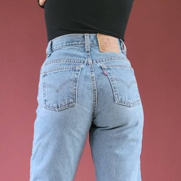 Vintage LEVI 550 High Waist 90's Mom Jean Style Denim Classic Pair of Jeans