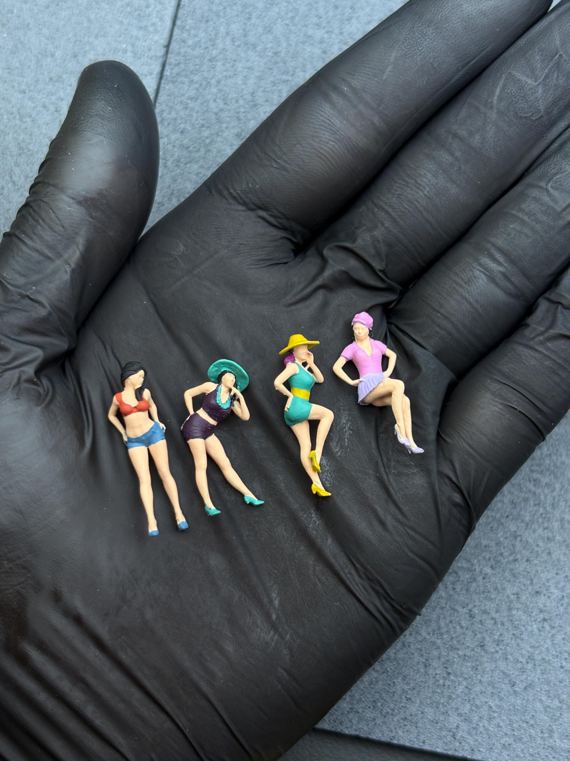 1/64 Scale Sexy Girl Figure Set - Etsy