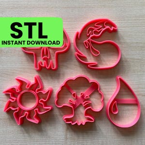 Magic: The Gathering Inspired Cookie Cutter Mana Set File STL, Teschio Nero, Fuoco Rosso, Sole Bianco, Albero Verde e Simboli Acqua Blu