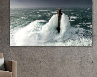 アルメンブルターニュ灯台のオリジナル水彩画、砕ける波の中の灯台の