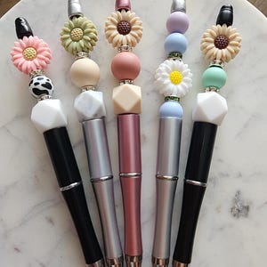 Flower Silicone Beaded Ballpoint Pen, Ballpoint Pen, Cute Pen, Decorated pen, Gifts for Her, Gifts for Him, Teacher Gift, Unique Gifts