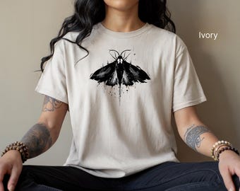 Goblin core Moth Shirt Vintage Grunge Bug Tee Dark Academia Aesthetic T-Shirt Cottagecore Comfort Colors Tee Eco-Friendly Fashion