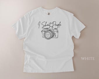 I Shoot People camera sketch T-Shirt, Photography tee, minimalist camera design, Funny Gift fir photographer