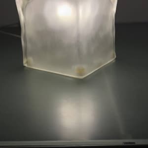 IKEA Iviken ijsblokjeslamp | Vintage Scandinavisch glas jaren 90 | Gematteerde brutalistische tafellamp | Zware geometrische gloed afbeelding 8