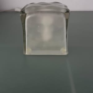 IKEA Iviken ijsblokjeslamp | Vintage Scandinavisch glas jaren 90 | Gematteerde brutalistische tafellamp | Zware geometrische gloed afbeelding 7
