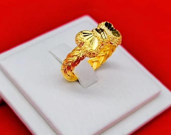 24k Gold Bow Ring: Woven Sand Finish, Yaowarat Gold