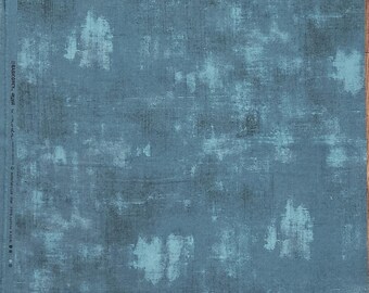 Blue grunge look quilt fabric