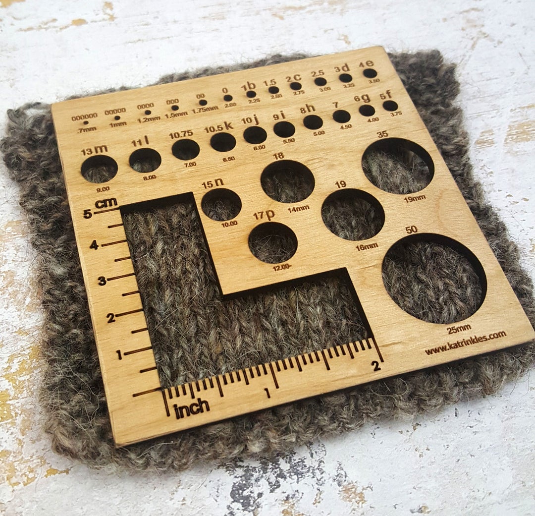 2 Universal Tool Knitting Needle Gauge Crochet Hook Gauge Gauge Swatch