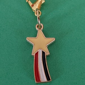 Star with Stripes Clip On Charm, Patriotic Planner Charm, Zipper Pull, Purse Charm, Gold Plated Claw Clasp with Enamel Charm