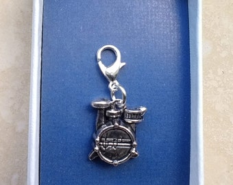 Drum Zipper Pull: Tibetan Silver Music Charm