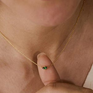 Collar con piedra natal marquesa individual: joyería minimalista con piedra natal en oro, collar delicado, regalo de cumpleaños para ella, regalo para el día de la madre