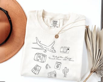 Custom Travel Crew Shirt 2025 , Personalized Family Vacation Tee with City, Last Name & Year , Group Trip Matching T-Shirt