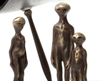 Alien Family of 3 - Item #923,  Alien Figures sold separately from Flying Saucer