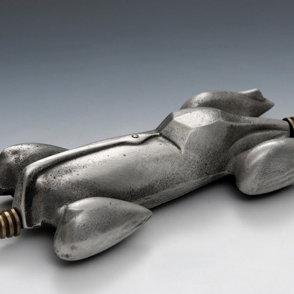 Future Car - Article n° 916, Future Car rétro sur roues en aluminium et bronze