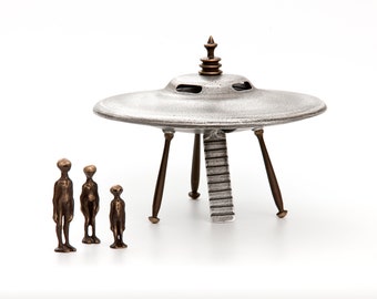 Flying Saucer w/Alien Family - Item #922, Cast Bronze and Aluminum