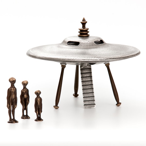Flying Saucer w/Alien Family - Item #922, Cast Bronze and Aluminum