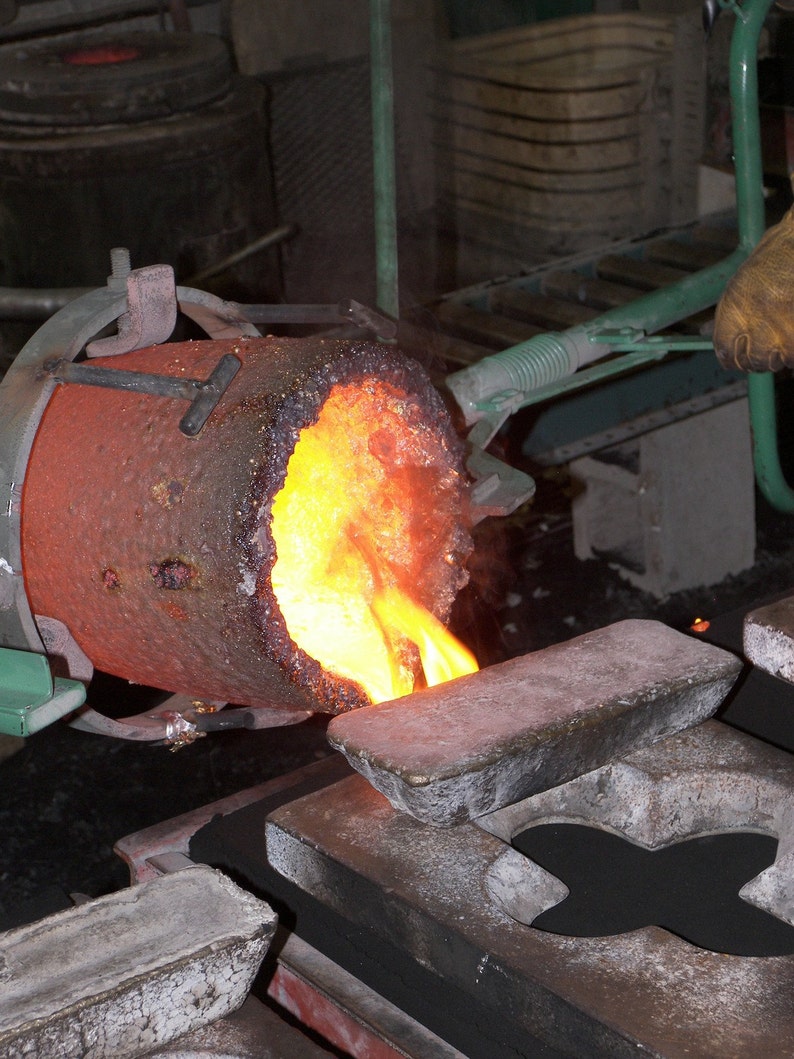 One Rocket Coin Bank With PORTHOLES  Item 813 in Sand image 2