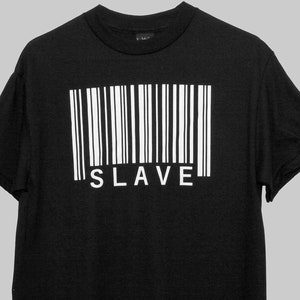T-shirt à code-barres « SLAVE » (50% de réduction)