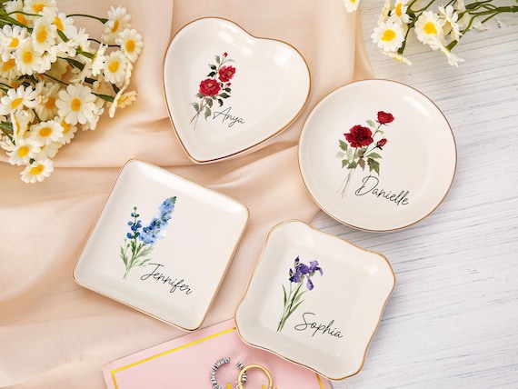 Personalized Birth Flower Trinket Dish,Watercolor Flower Ring Dish,Birthday Jewelry Dish Gift for Friend,Bridesmaid Gift,Mom Gift