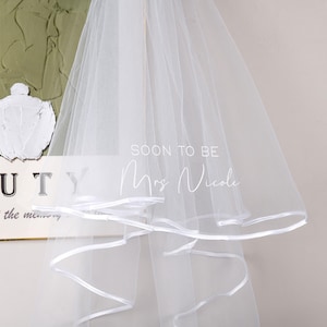 Custom Future Mrs Veil With Hair Comb,Bride Veil,Bachelorette Party Veil,Bridal Shower Veil,Bride to Be Veil,Modern Wedding Accessories