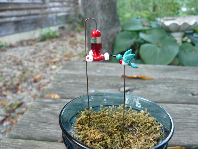 Hummingbird Accessories Green /& Blue Miniature Dollhouse FAIRY GARDEN